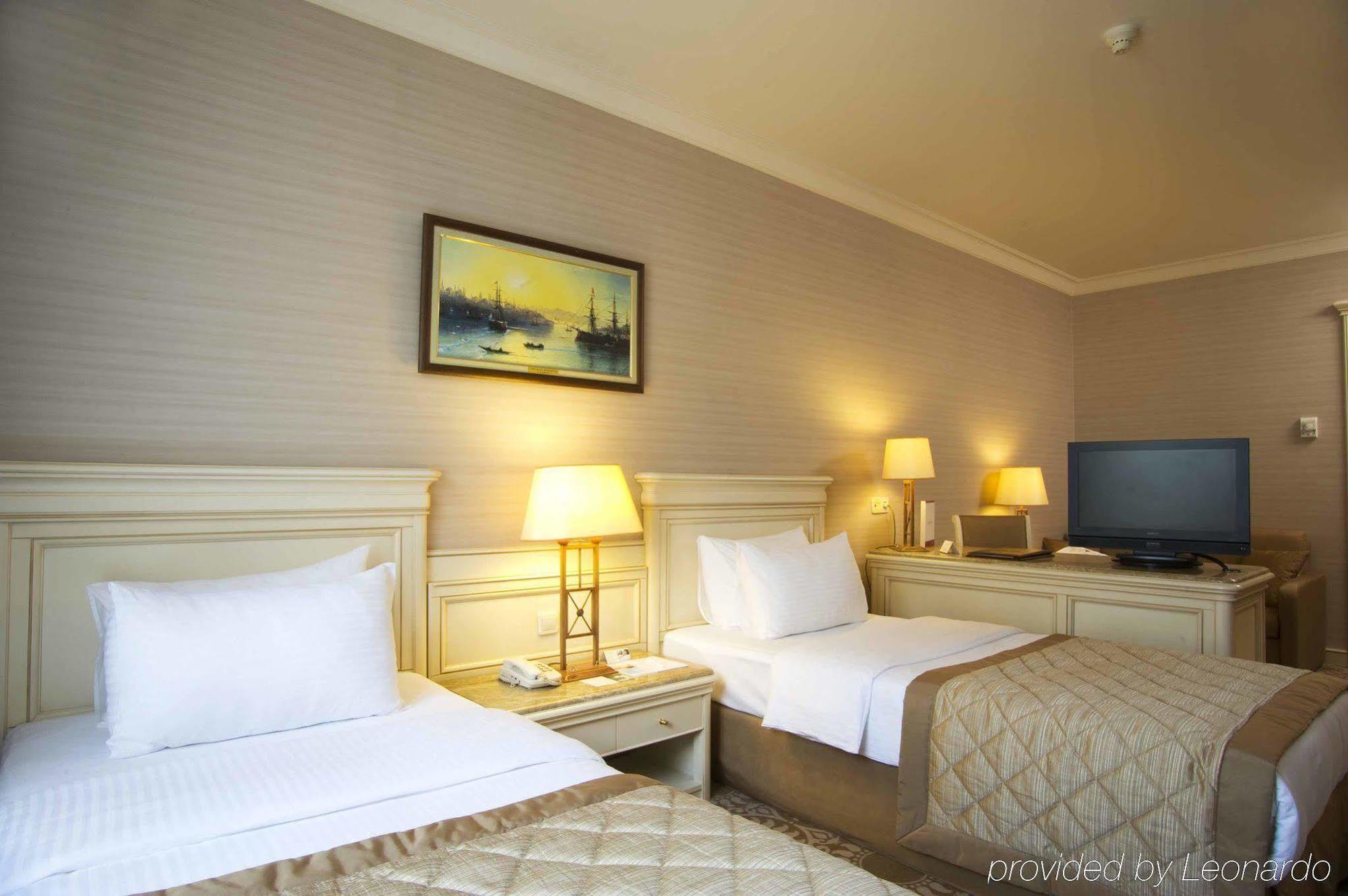 Отель Elite World Comfy Istanbul Taksim Экстерьер фото
